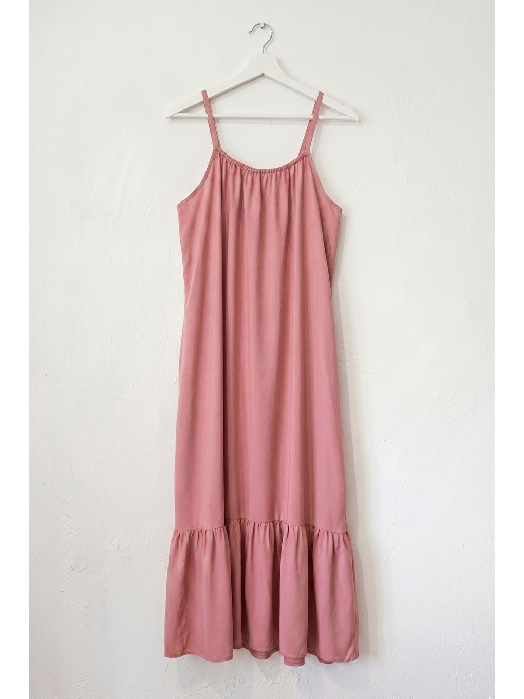 Pastel Pembe Eteği Fırfırlı Ayarlanabilir Askılı Casual Viskon Standart Dokuma Elbise 130 64-1