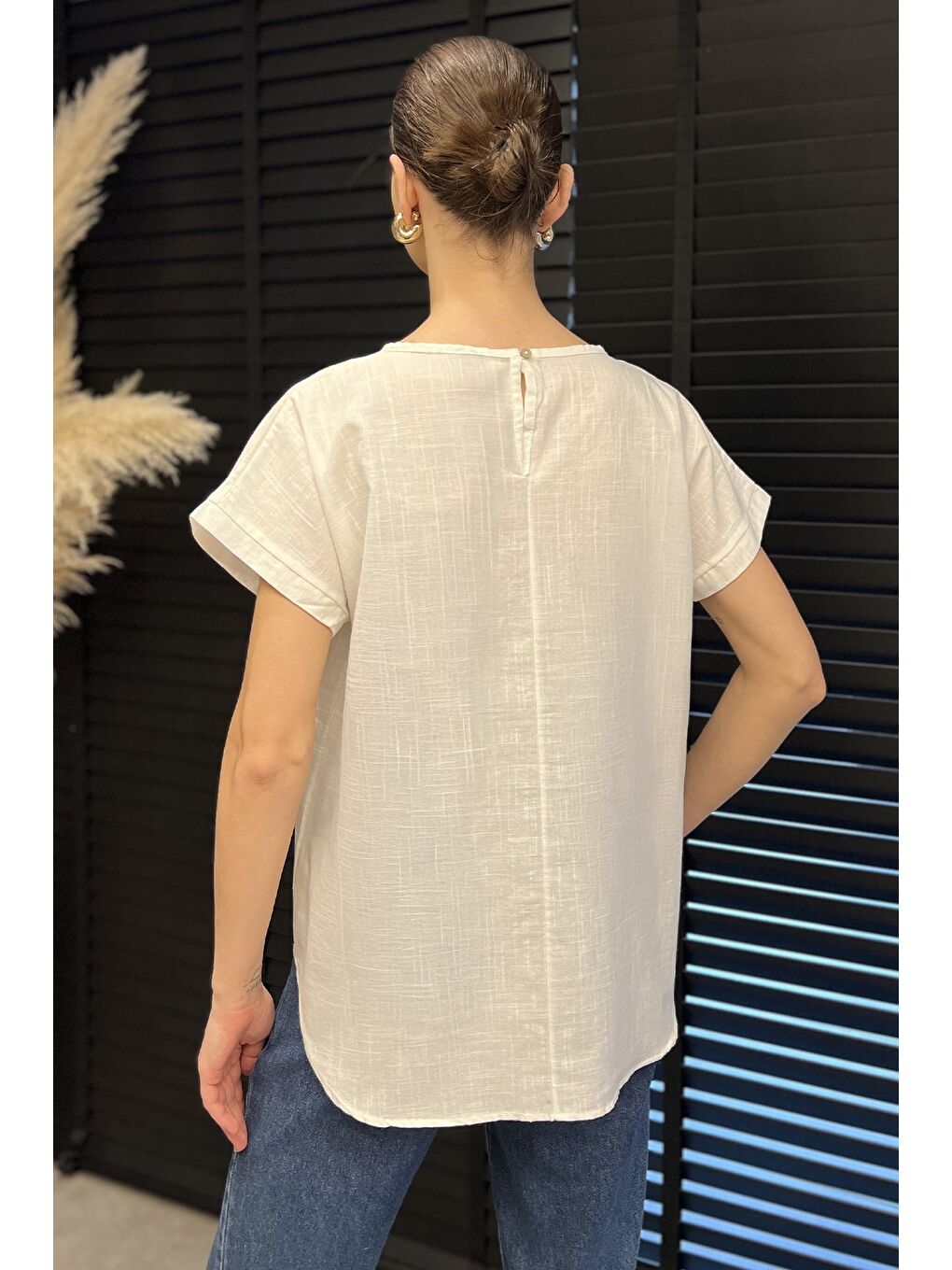 Ekru Nakışlı Kadın Keten Bluz-2