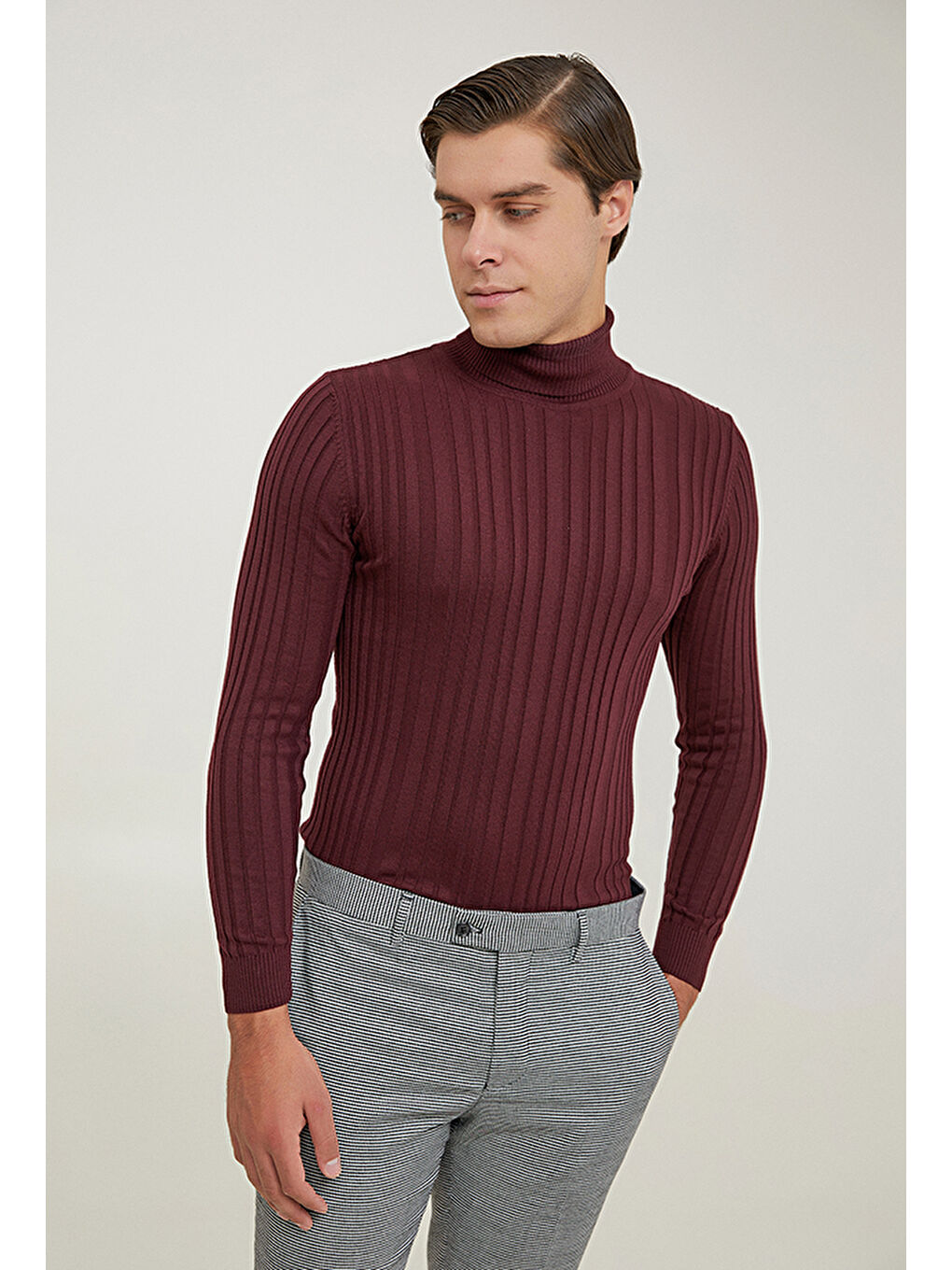 Slim Fit Bordo Fitilli Pamuk Karışımlı Boğazlı Triko Kazak
