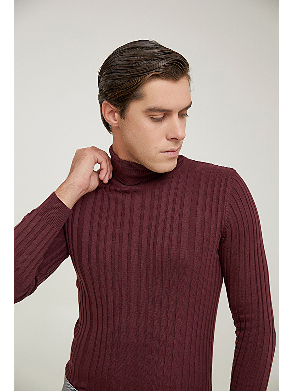 Slim Fit Bordo Fitilli Pamuk Karışımlı Boğazlı Triko Kazak-1