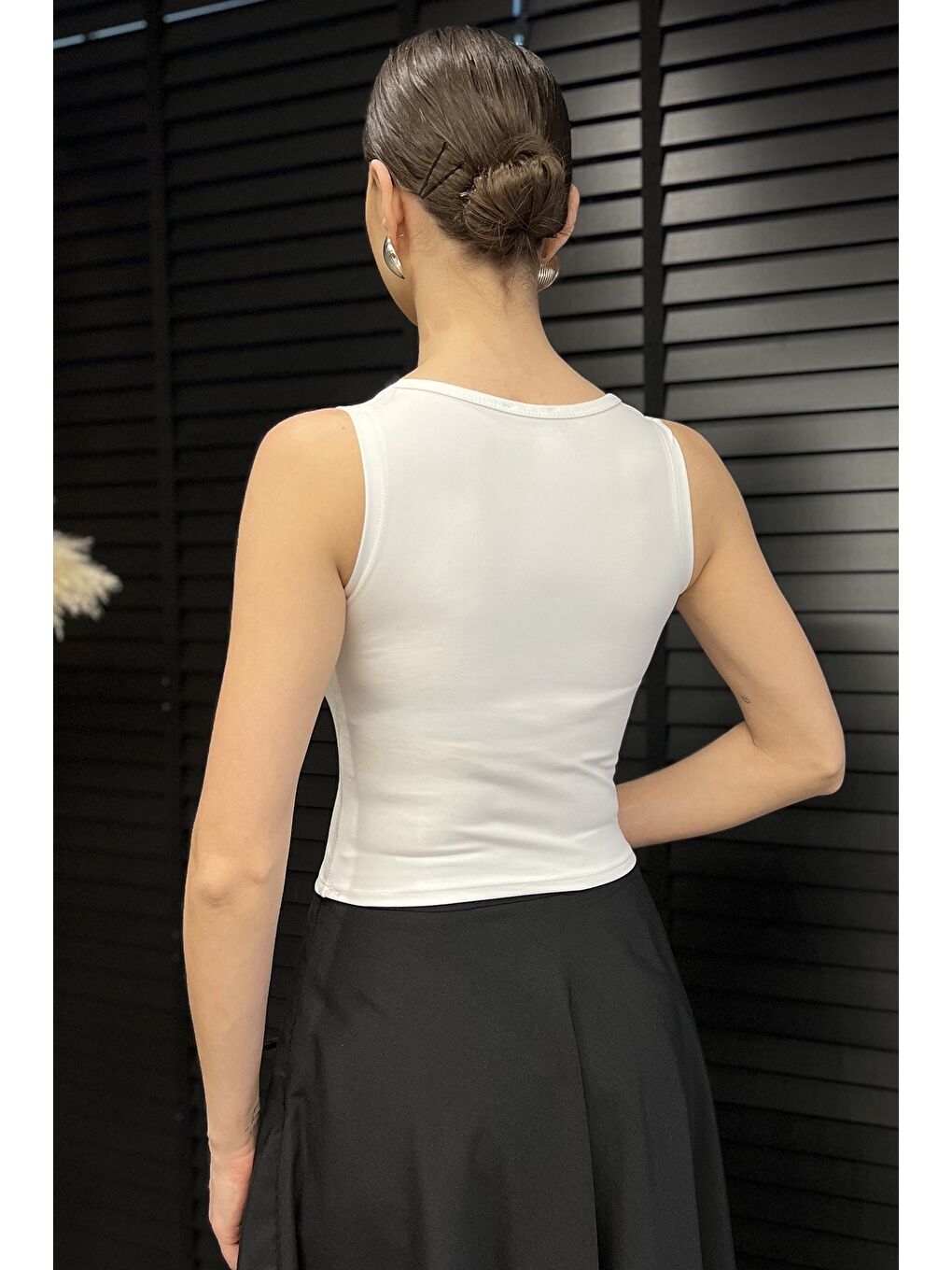 Beyaz Kadın Modal Kumaş Sıfır Kol Elastanlı Crop Top Bluz-2