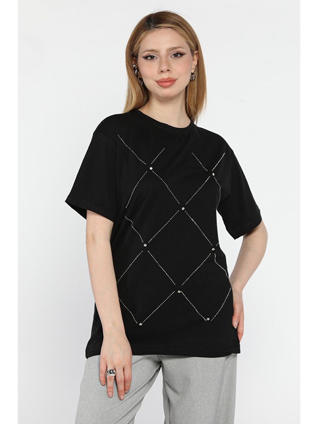 Siyah Taşlı Kadın Tişört-1