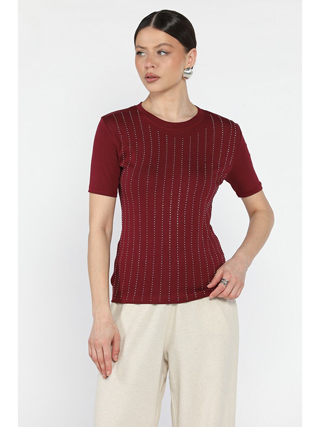 Bordo Kadın Bisiklet Yaka Taş İşlemeli Elastanlı Bluz-1