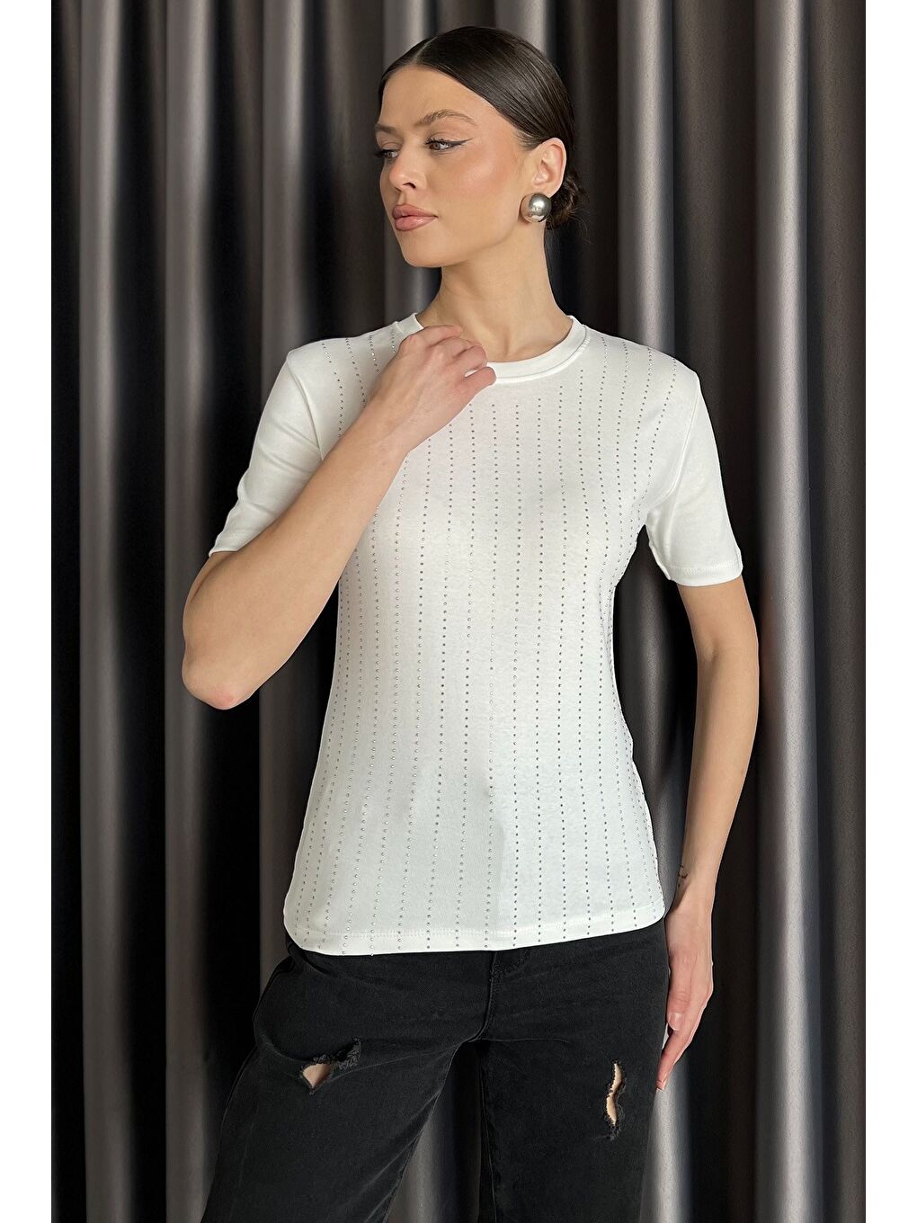 Ekru Kadın Bisiklet Yaka Taş İşlemeli Elastanlı Bluz-1