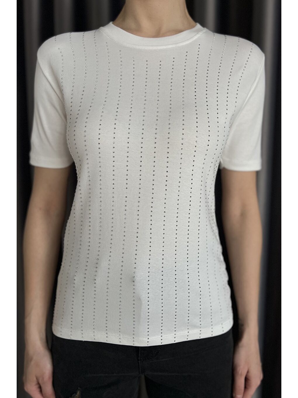 Ekru Kadın Bisiklet Yaka Taş İşlemeli Elastanlı Bluz-3