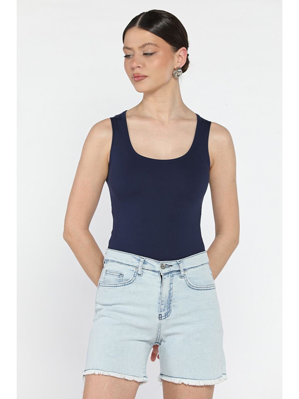 Lacivert Kadın Modal Kumaş Sıfır Kol Elastanlı Crop Top Bluz-1
