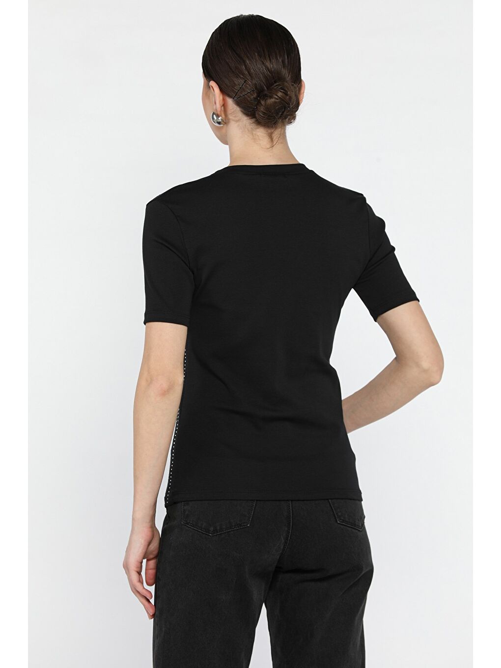 Siyah Kadın Bisiklet Yaka Taş İşlemeli Elastanlı Bluz-2