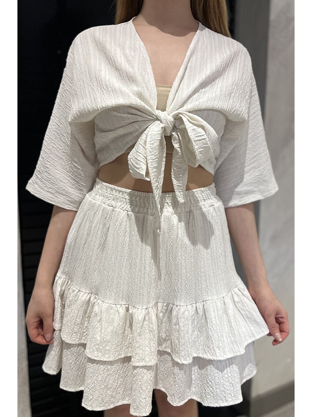 Bej Kadın Ön Bağlamalı Bluz Şortlu Fırfırlı Etek İkili Takım-3