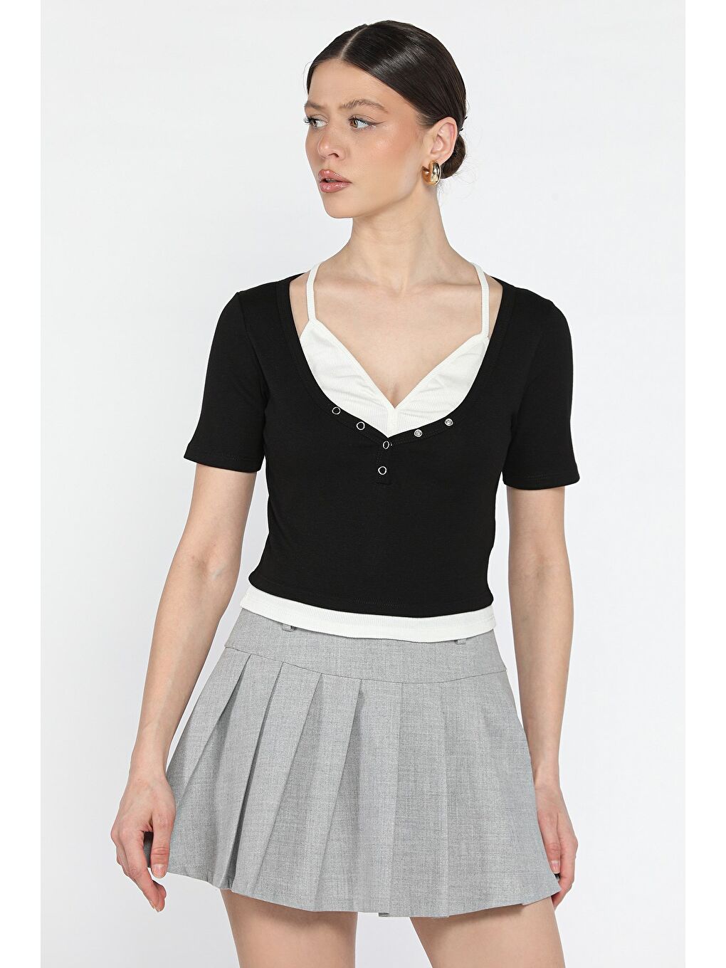 Siyah Kadın Büstiyer Kombinli Ön Çıtçıt Detaylı Bluz