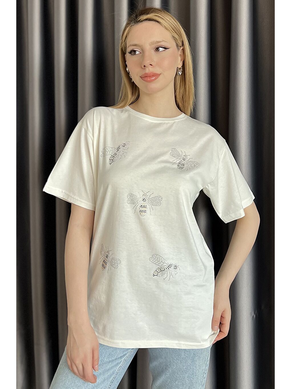 Ekru Taş İşlemeli Bisiklet Yaka Tişört-1