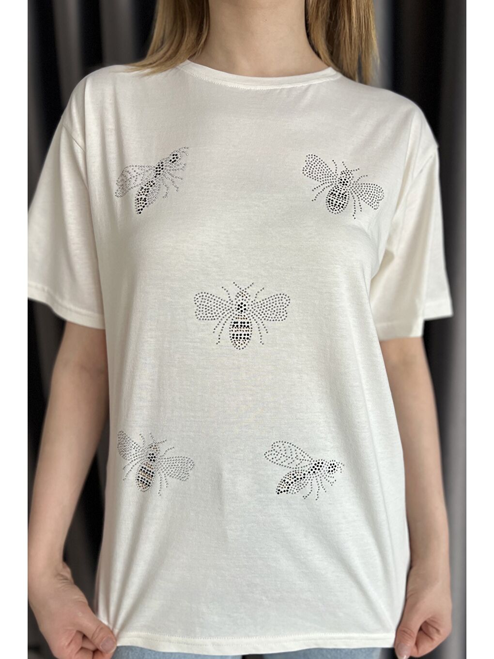 Ekru Taş İşlemeli Bisiklet Yaka Tişört-3