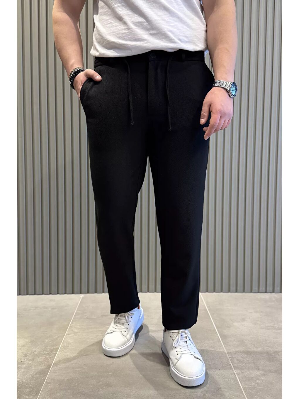 Siyah Bel Lastikli Fermuarlı Erkek Jogger Pantolon