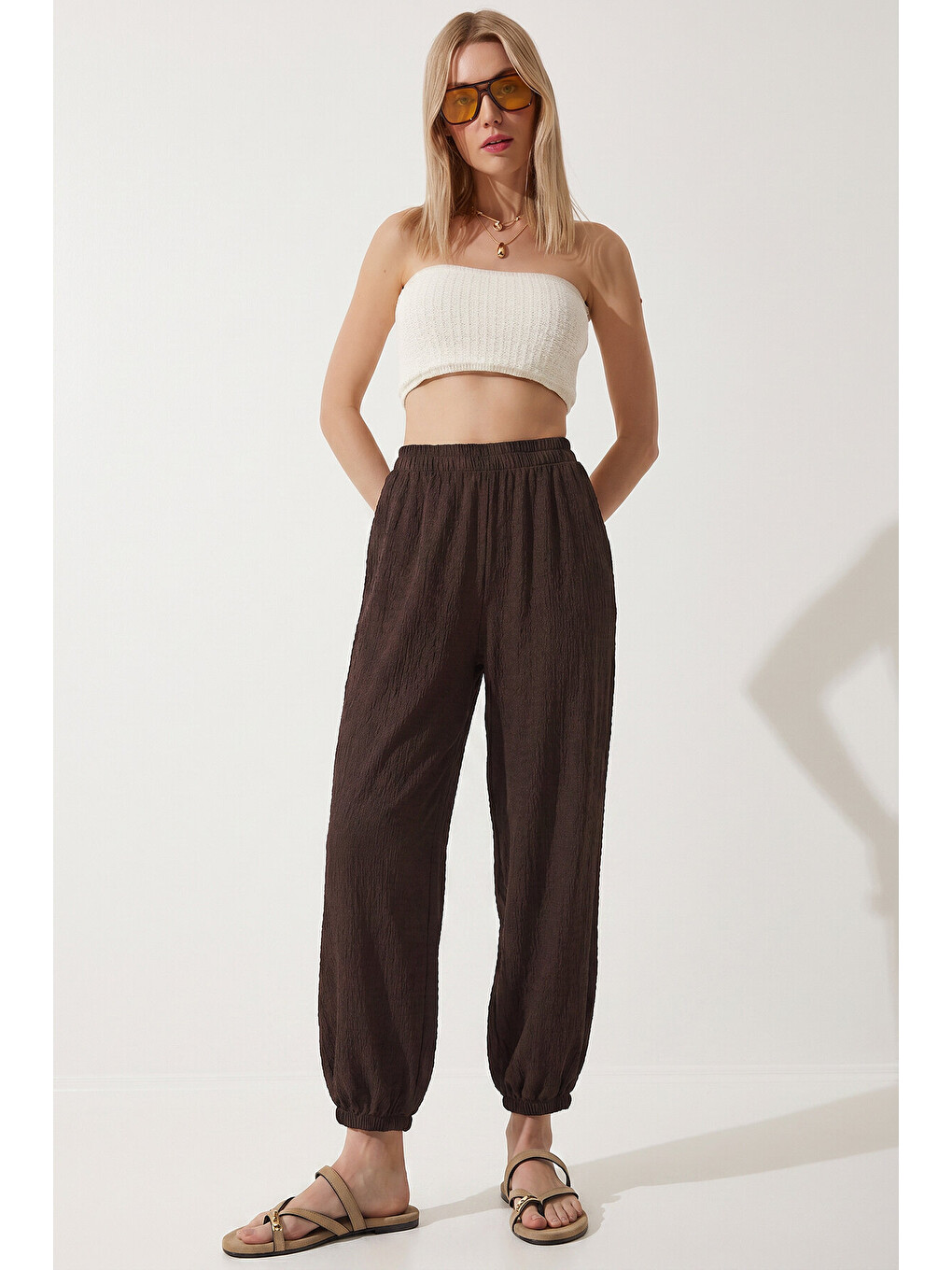 Kahverengi Cepli Rahat Krinkıl Şalvar Pantolon KAHVERENGİ LFW0024