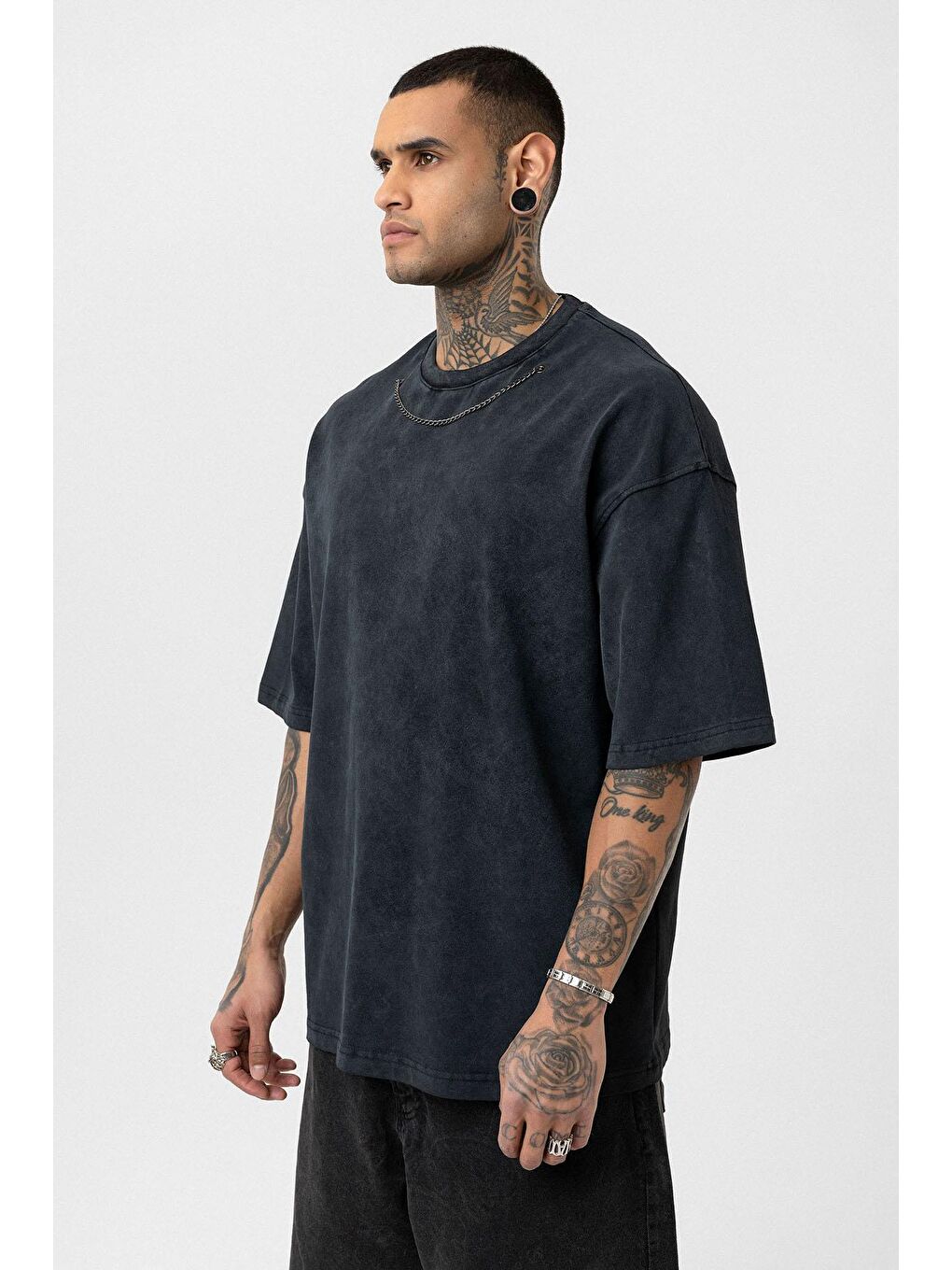 Yıkamalı Zincir Detaylı Oversize Tişört Siyah-3