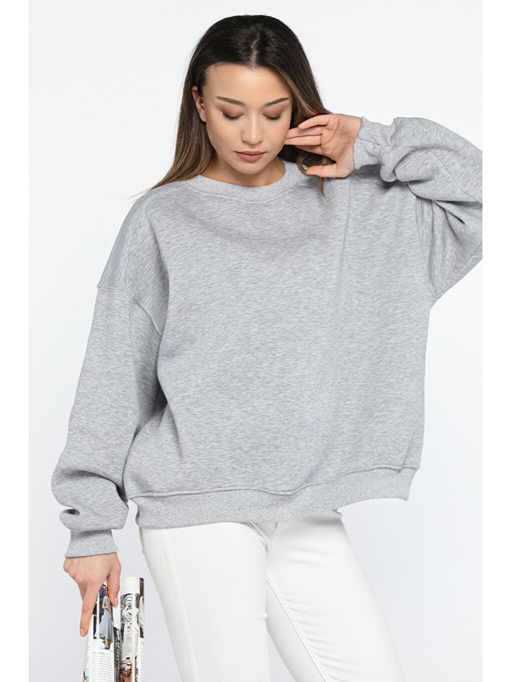 GÜLSELİ Gri Bisiklet Yaka Oversize Kadın Sweatshirt - 1