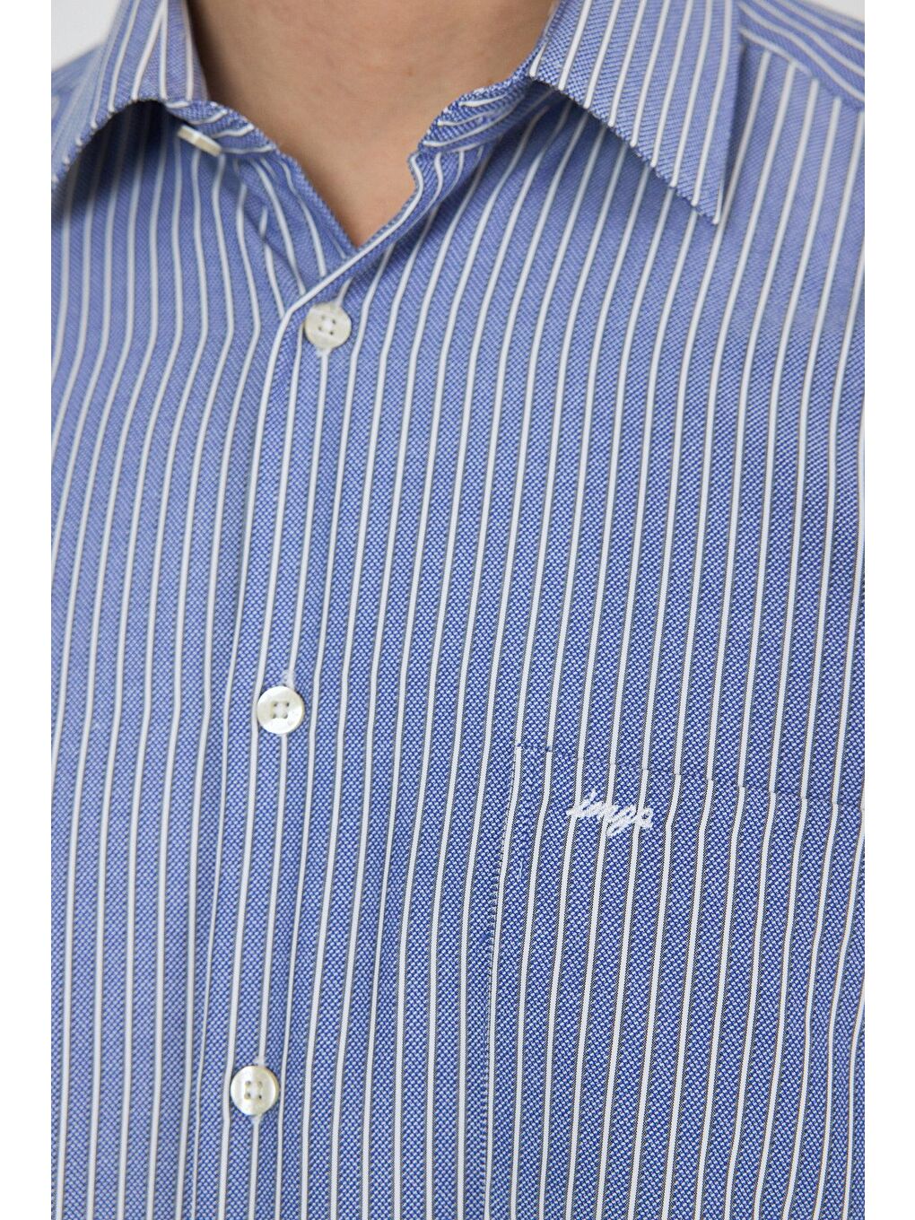 Mavi Uzun Kol Çizgili Desen Armürlü Sert Yaka Cepli Pamuklu Classic Comfort Fit Gömlek 1004250173-3