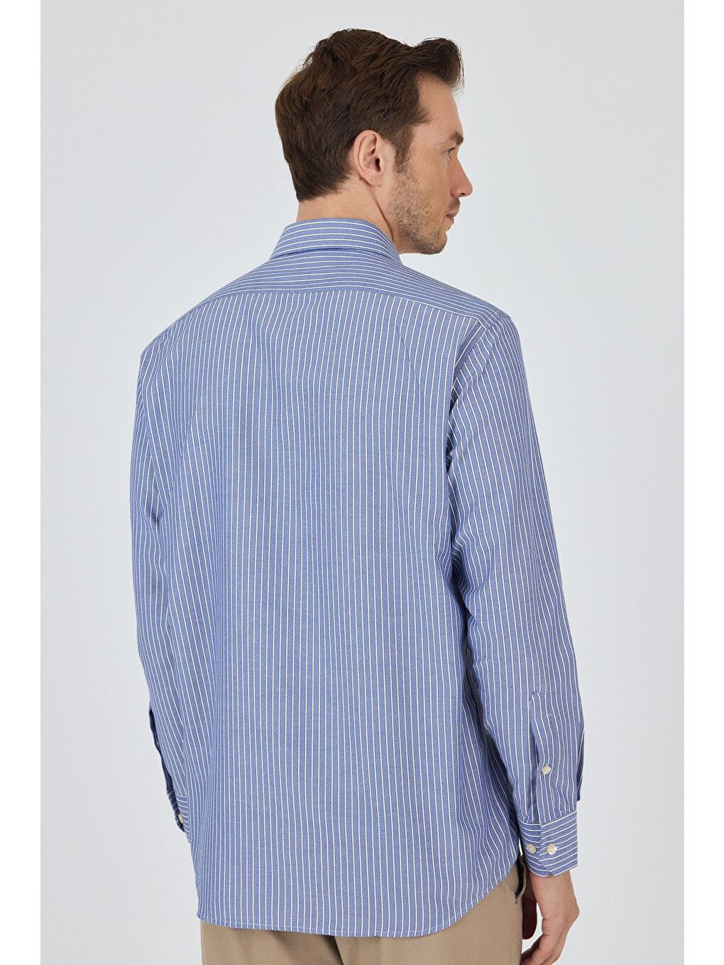 Mavi Uzun Kol Çizgili Desen Armürlü Sert Yaka Cepli Pamuklu Classic Comfort Fit Gömlek 1004250173-4