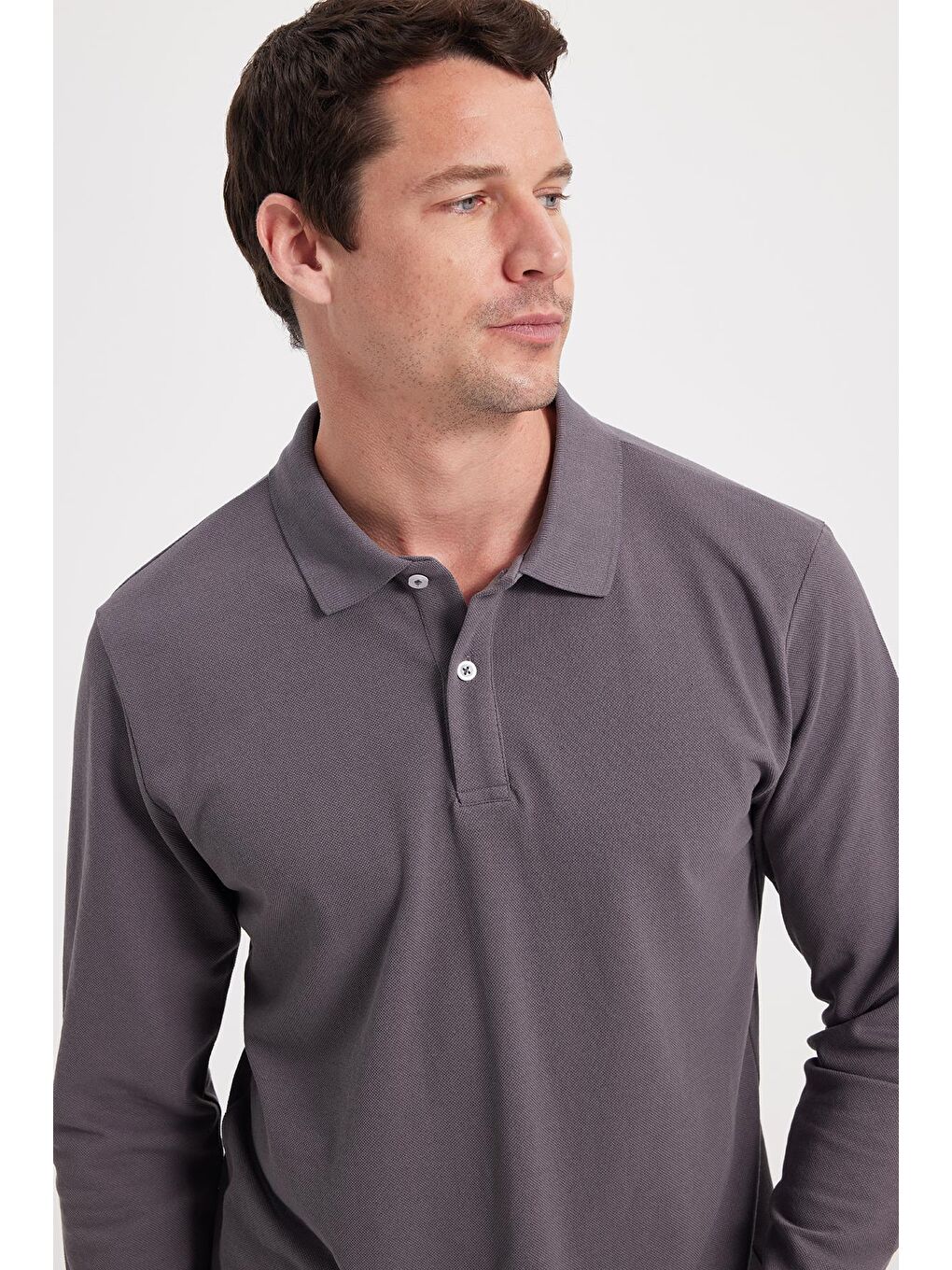 Gri Erkek Standart Fit Rahat Kesim Pamuklu Yumuşak Dokulu Düz Pike Uzun Kollu Füme Polo Yaka Tişört-1