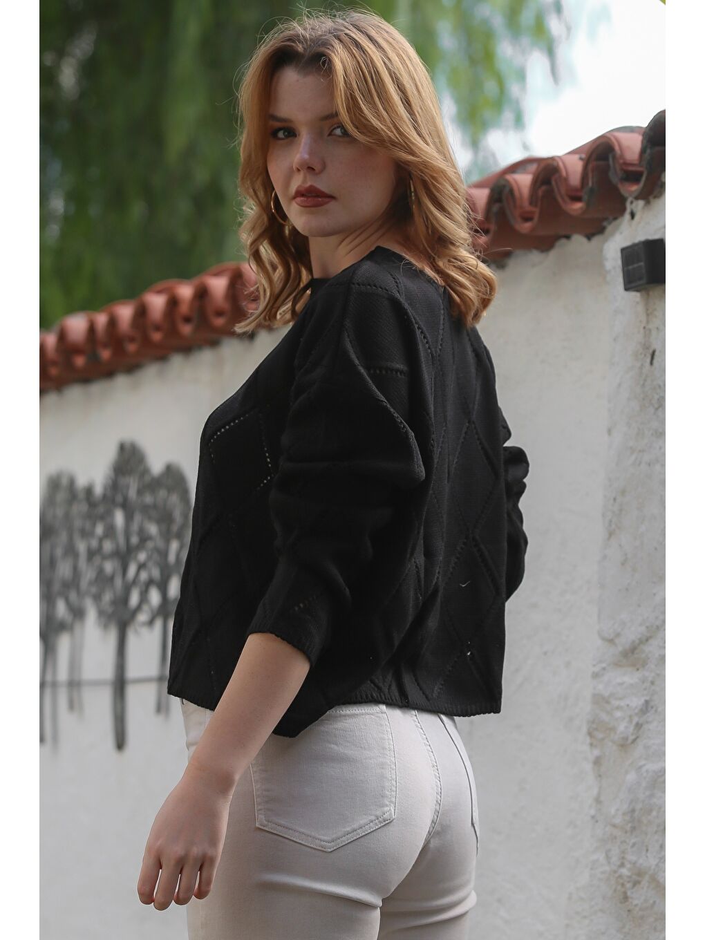 Siyah Yuvarlak Yaka Uzun Kol Baklava Desenli Ajur Örgü Triko Kazak 55 62-1