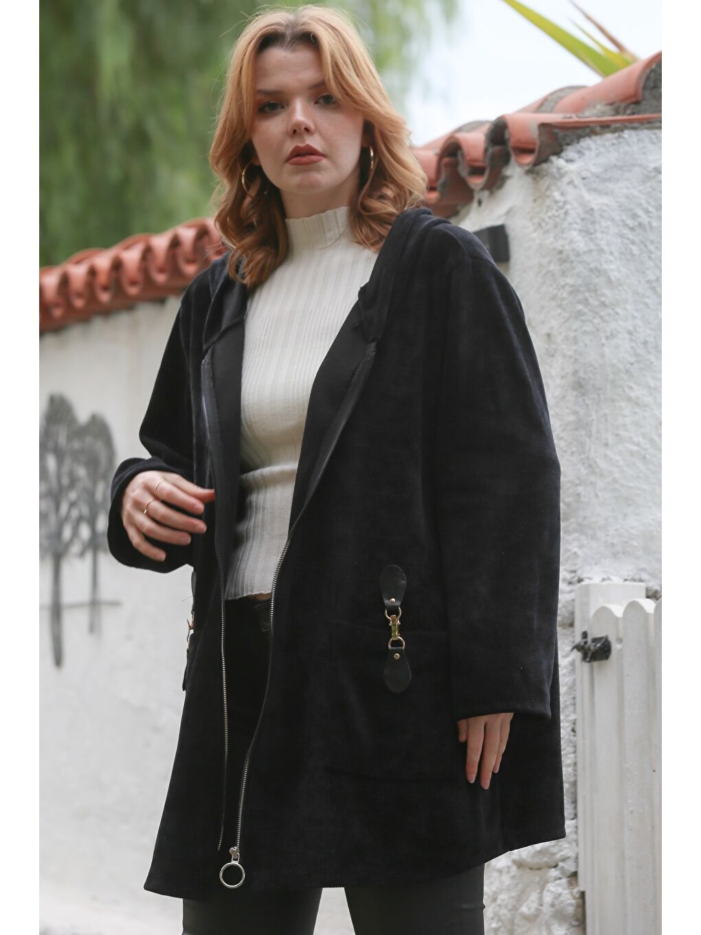 İtalyan Siyah Kapüşonlu Uzun Kol Fermuarlı Cepli Casual Kadife Dokuma Ceket 80 75-3