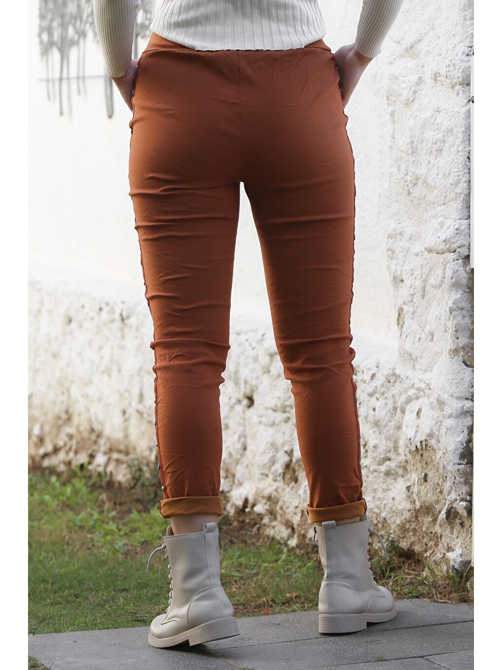 Sarı İtalyan Bronz Rengi Cepli Yanları Şeritli Lastikli Ve Bağlamalı Bel Casual Dokuma Pantolon 98 62-1