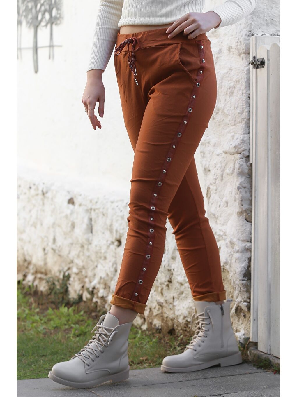 Sarı İtalyan Bronz Rengi Cepli Yanları Şeritli Lastikli Ve Bağlamalı Bel Casual Dokuma Pantolon 98 62-2