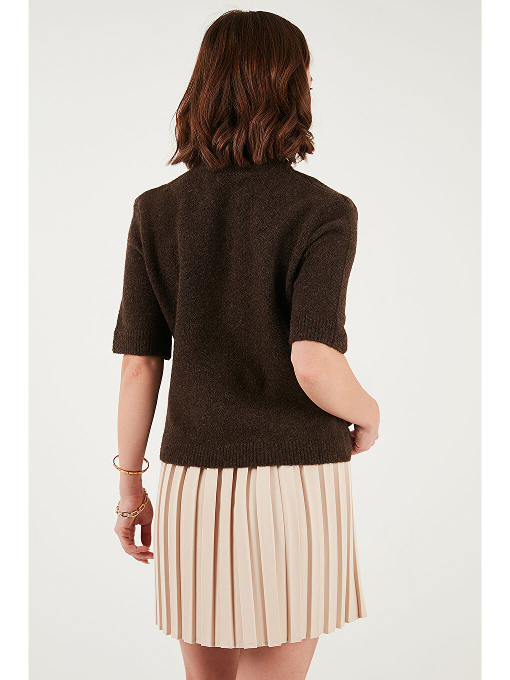 Kahverengi Yün Karışımlı Regular Fit Fularlı Yaka Kısa Kollu Triko Kazak 4617023-5