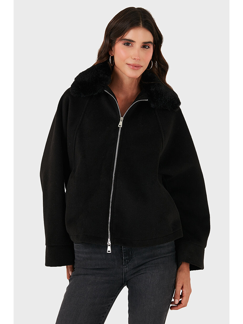 Siyah Pamuk Karışımlı Oversize Kürklü Yaka Yarasa Kol Kışa Kaşe Mont 6839660-3