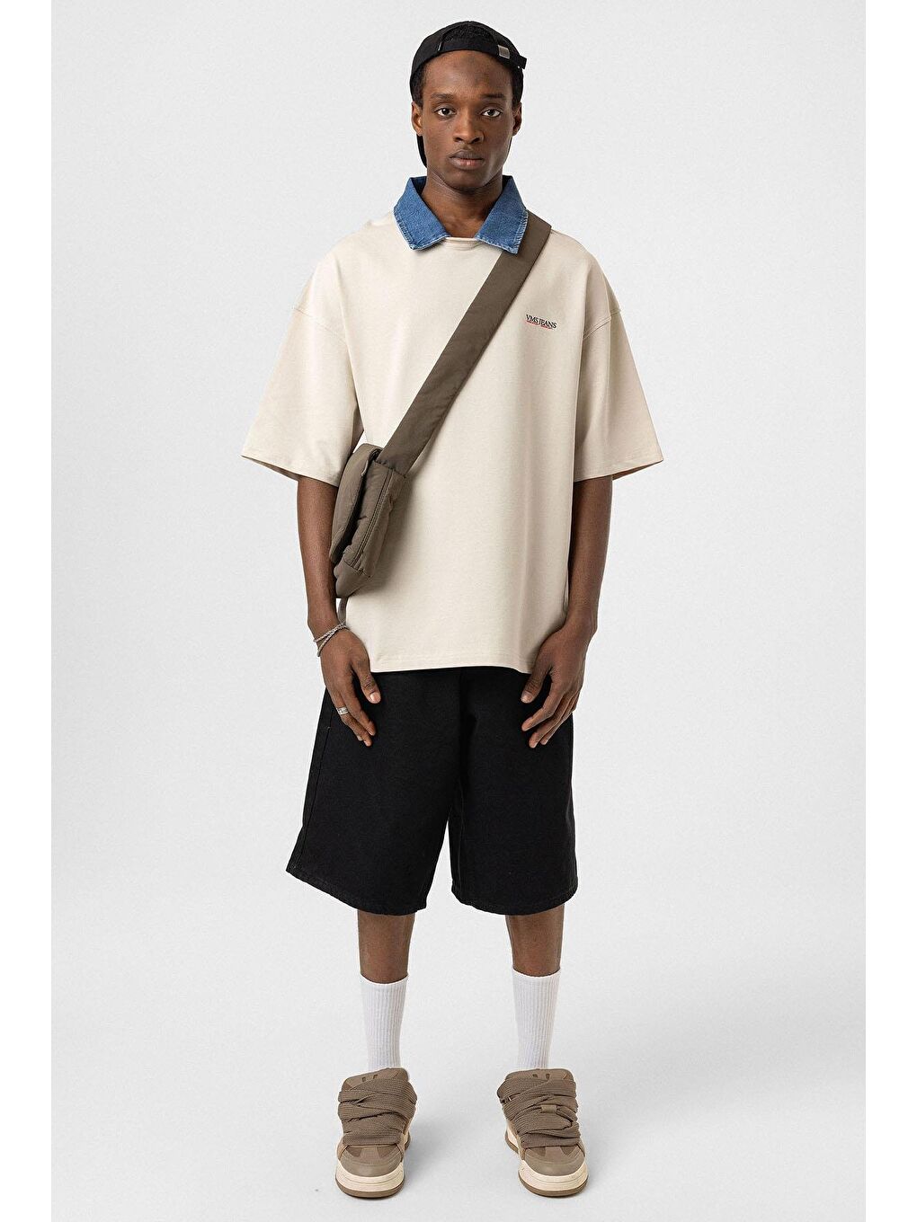 Bej Polo Yaka Yazı Detaylı Oversize Tişört Taş