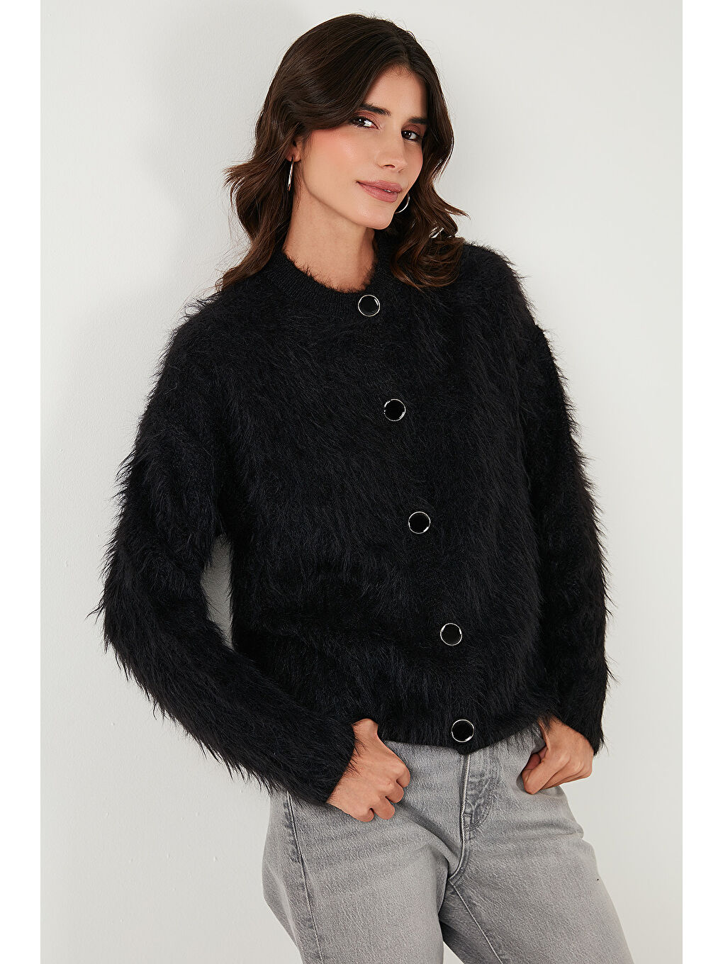 Siyah Yumuşak Tüylü Regular Fit Bisiklet Yaka Düğmeli Hırka 4617007-4