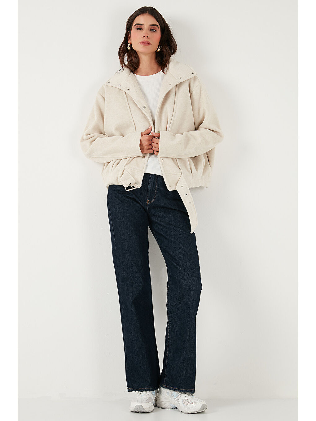 Bej Pamuk Karışımlı Oversize Kemer Detaylı Astarlı Kısa Kaşe Kaban 6839657-1