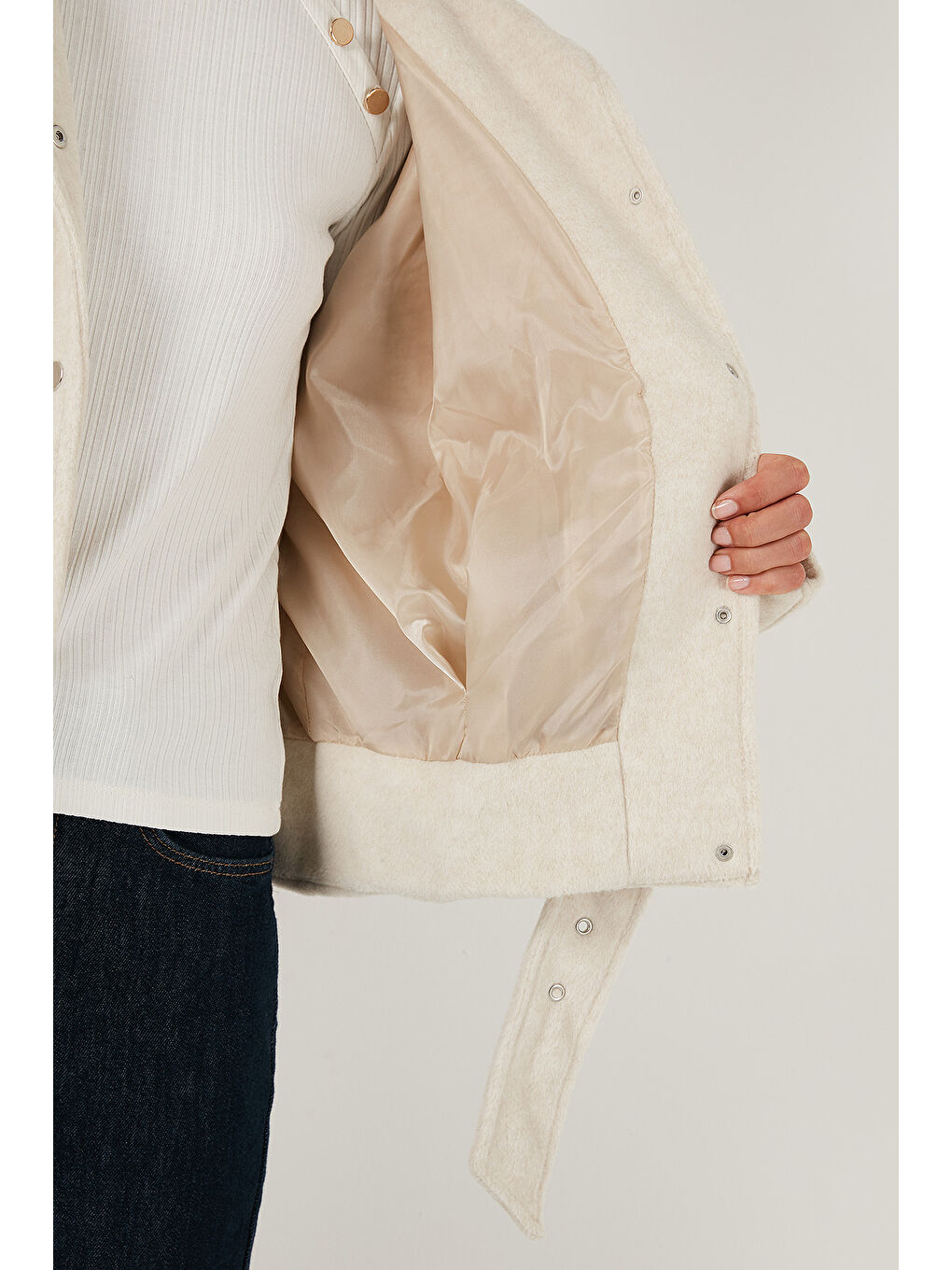 Bej Pamuk Karışımlı Oversize Kemer Detaylı Astarlı Kısa Kaşe Kaban 6839657-5