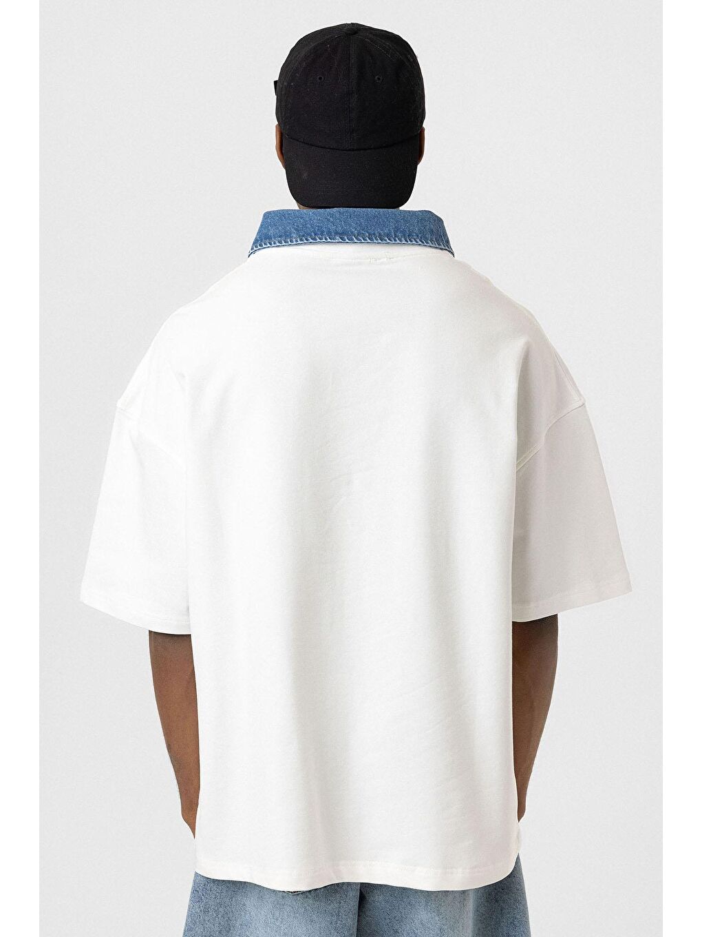 Polo Yaka Yazı Detaylı Oversize Tişört Ekru-4