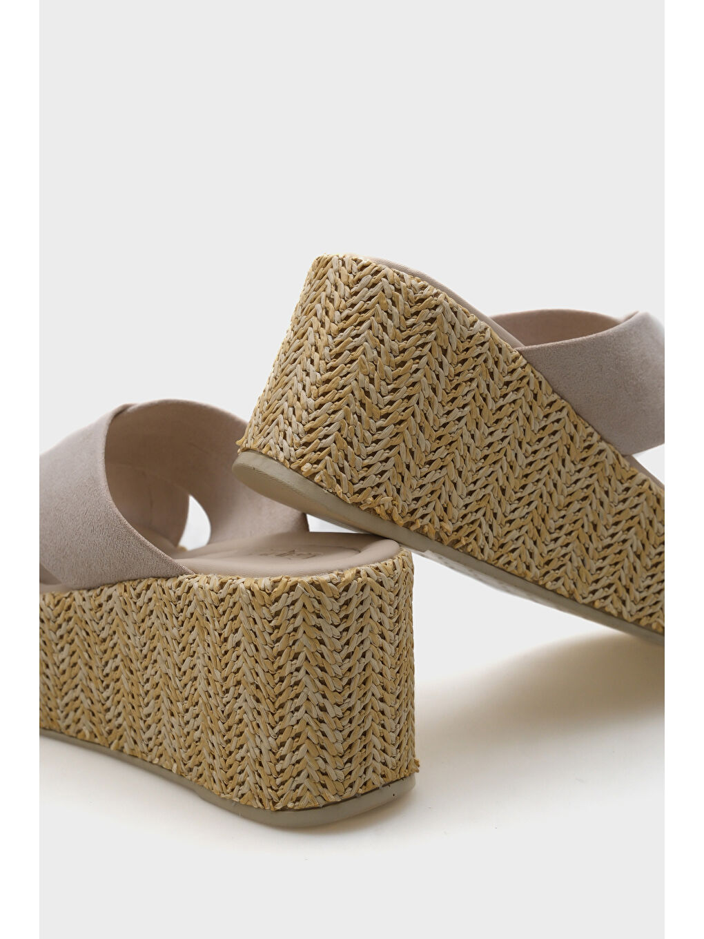 Bej Vina Platform Çapraz Bantlı Kadın Terlik-3