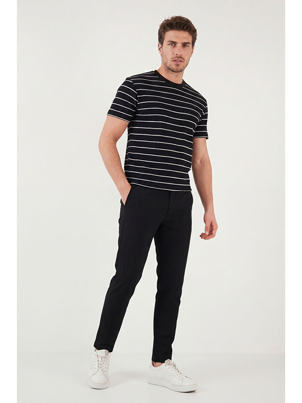 Siyah Slim Fit Normal Bel Daralan Paça Pantolon 6843649-1