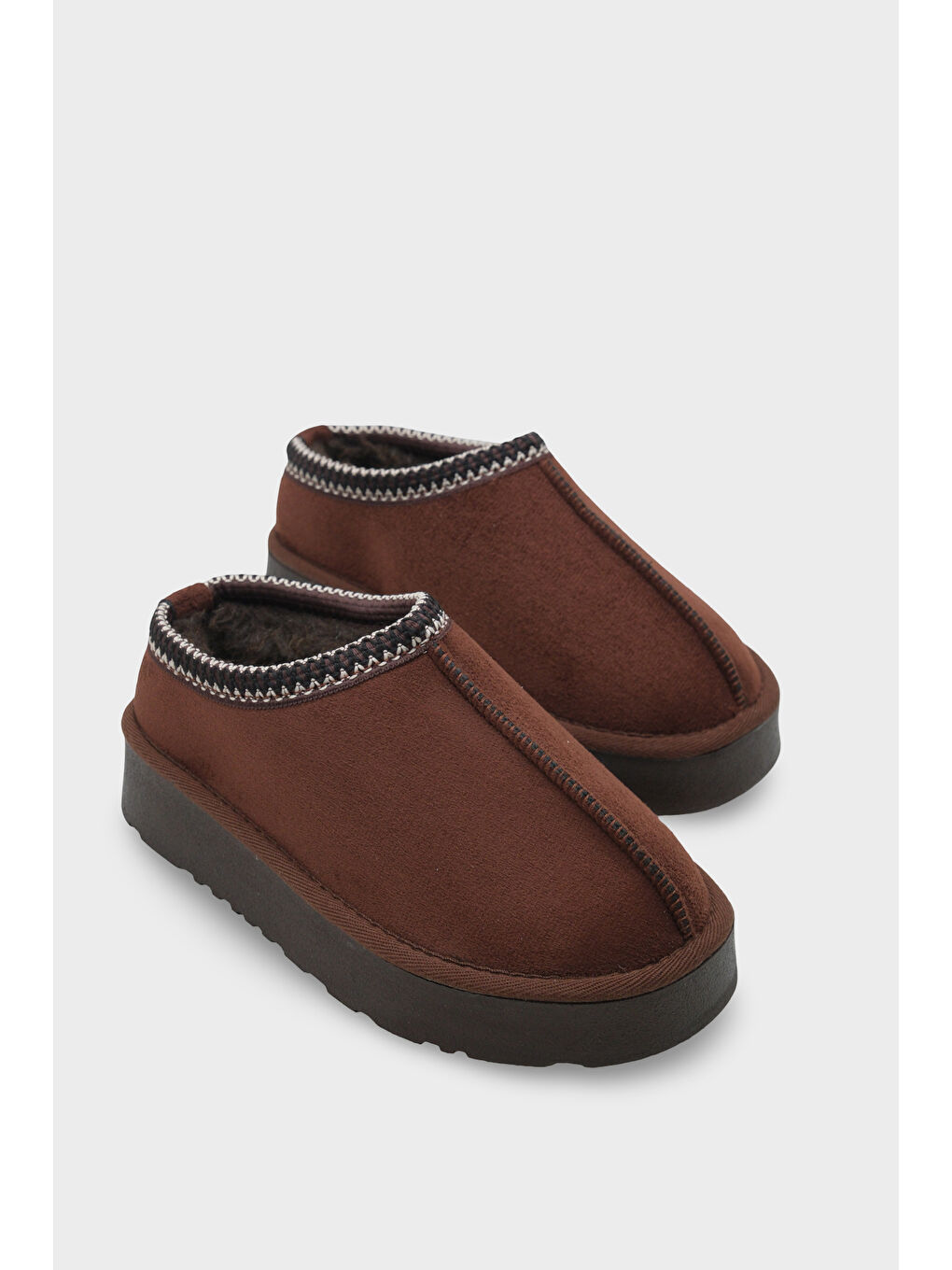 Kahverengi Carroll Kalın Tabanlı Yuvarlak Burunlu Kürklü Kadın Kapalı Terlik-1