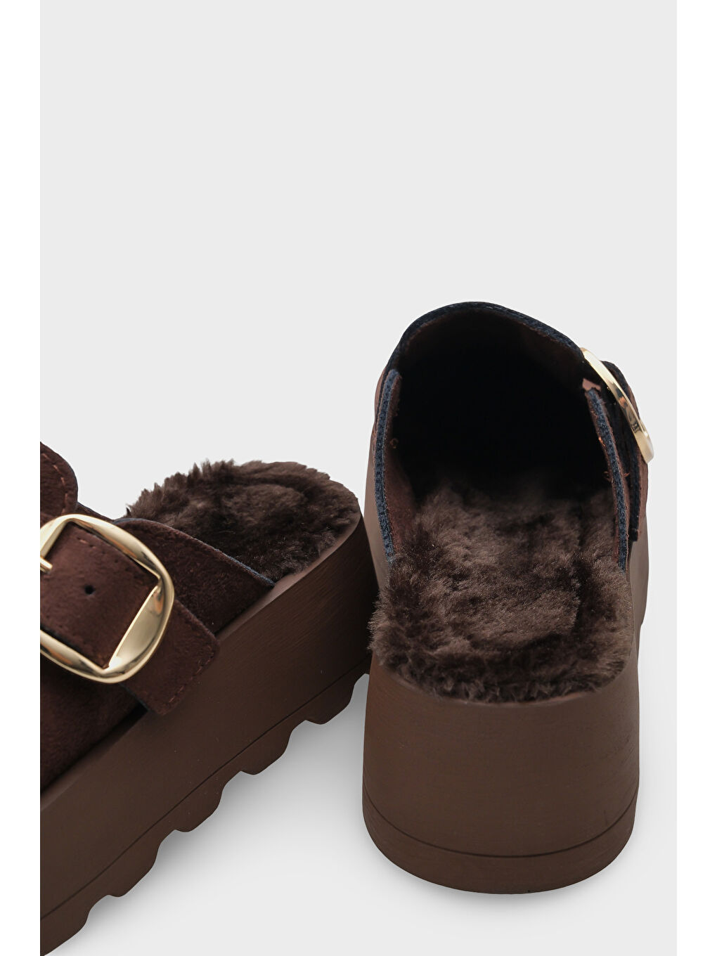 Kahverengi Leticia Kürklü Süet Görünümlü Kadın Sabo-3