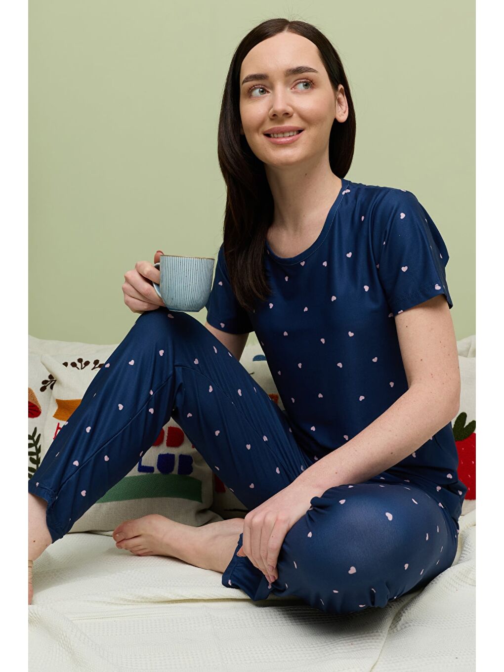 Lacivert Büyük Kalpli Desenli Bisiklet Yaka Kısa Kollu Pijama Takımı