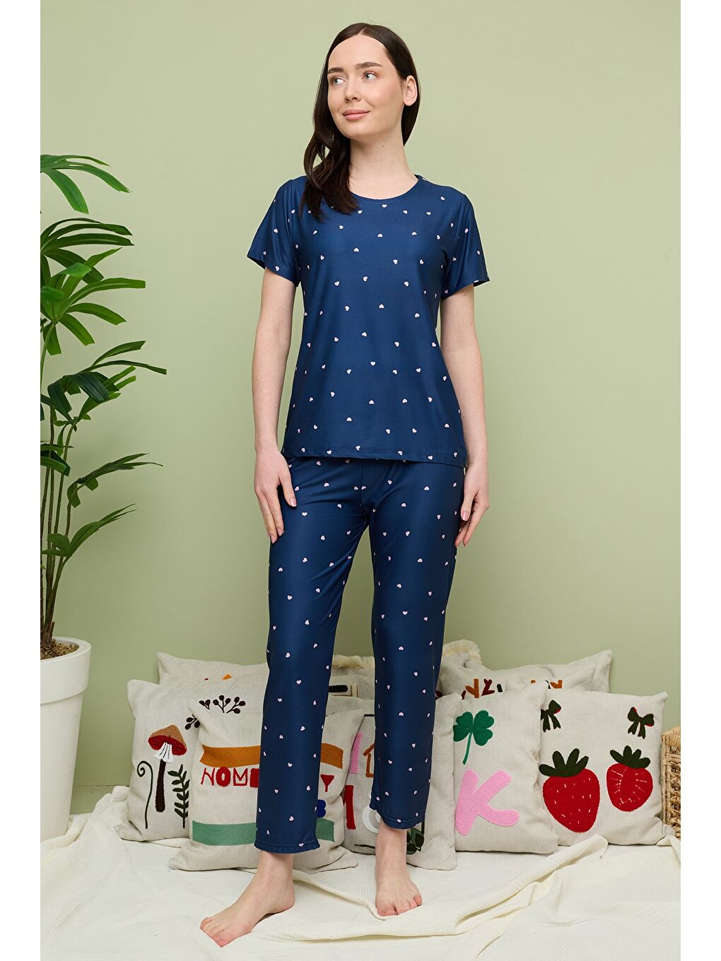 Lacivert Büyük Kalpli Desenli Bisiklet Yaka Kısa Kollu Pijama Takımı-3