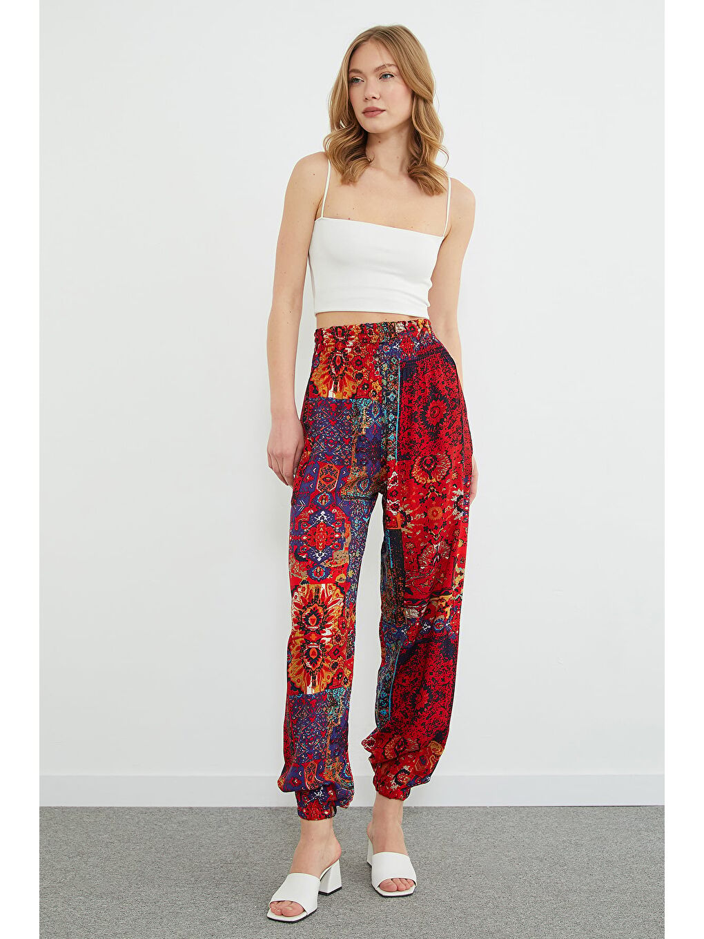 Kırmızı Etnik Desenli Beli Gipeli Şalvar Pantolon-4