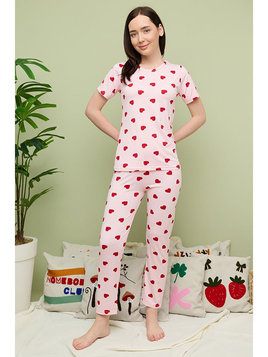 Pembe Büyük Kalpli Desenli Bisiklet Yaka Kısa Kollu Pijama Takımı-4