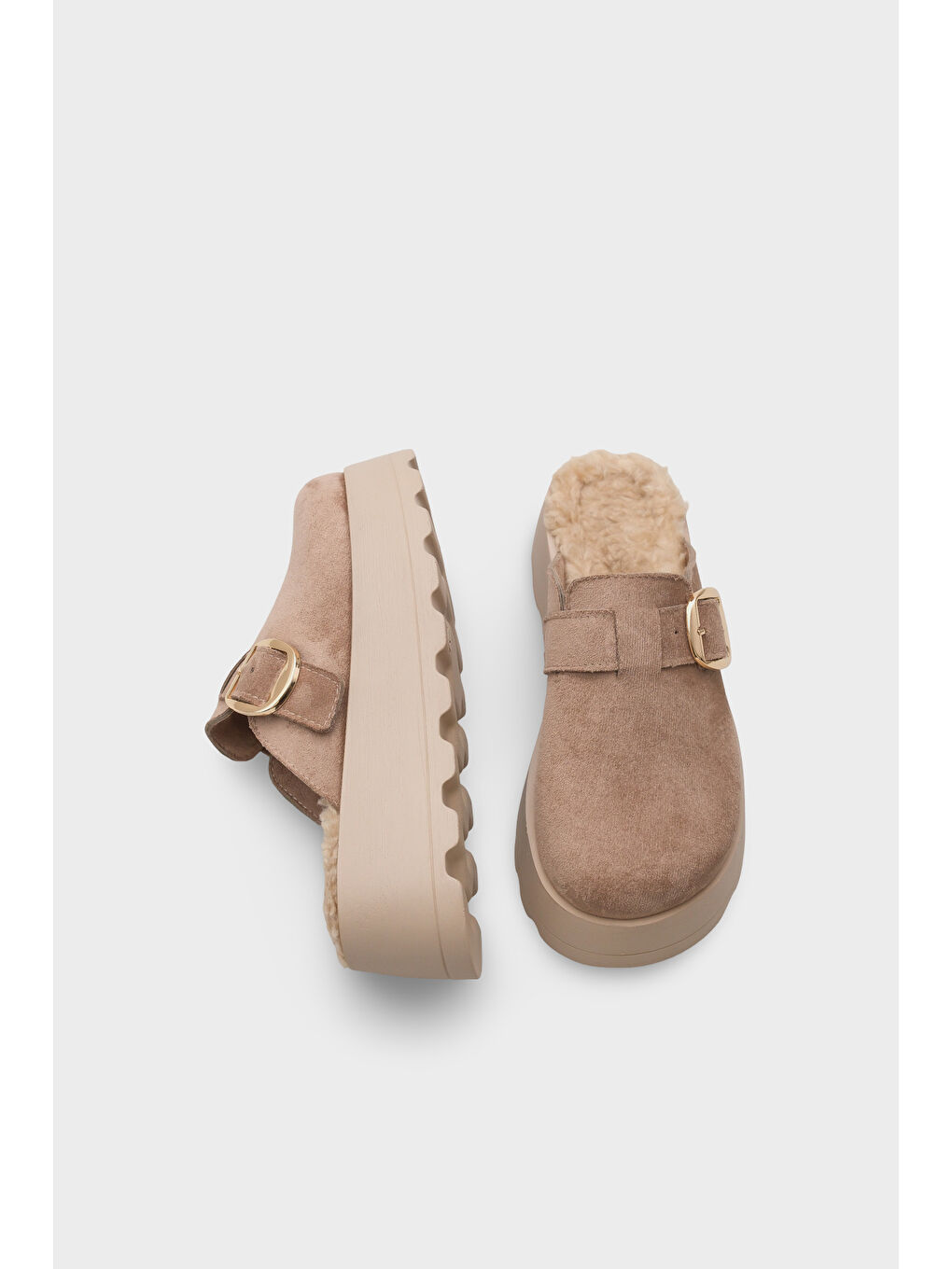 Bej Leticia Kürklü Süet Görünümlü Kadın Sabo-4