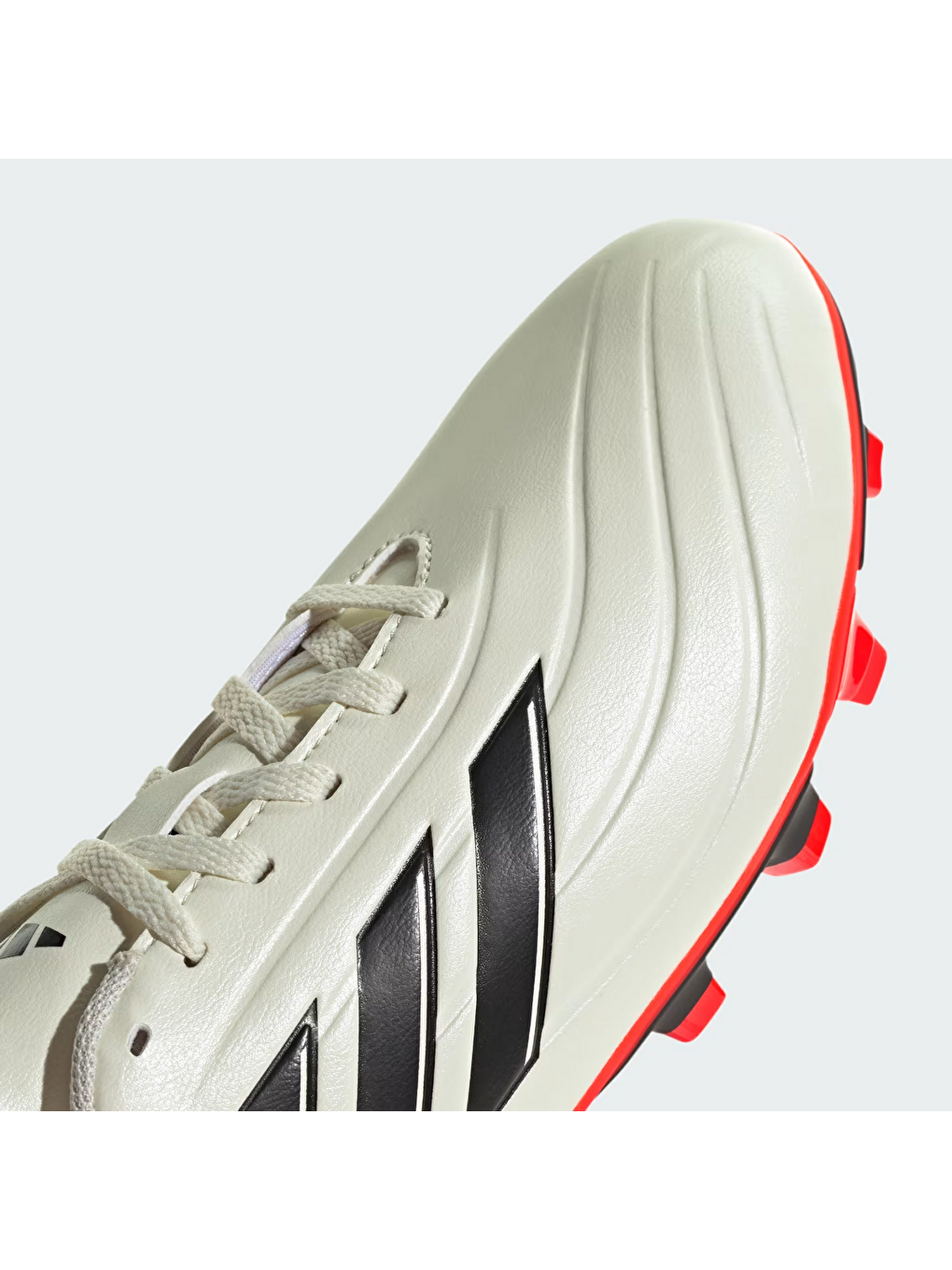 Beyaz Copa Pure 2 Club FxG Unisex Krampon-3