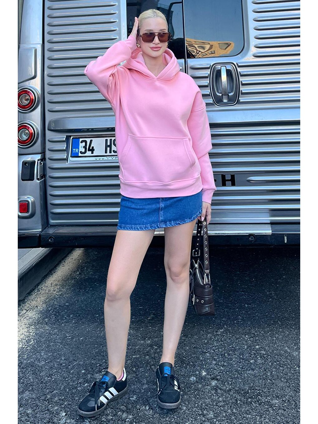 Madmext Pembe Kapüşonlu Şardonlu Oversize Cepli Sweatshirt MG2206 - 1