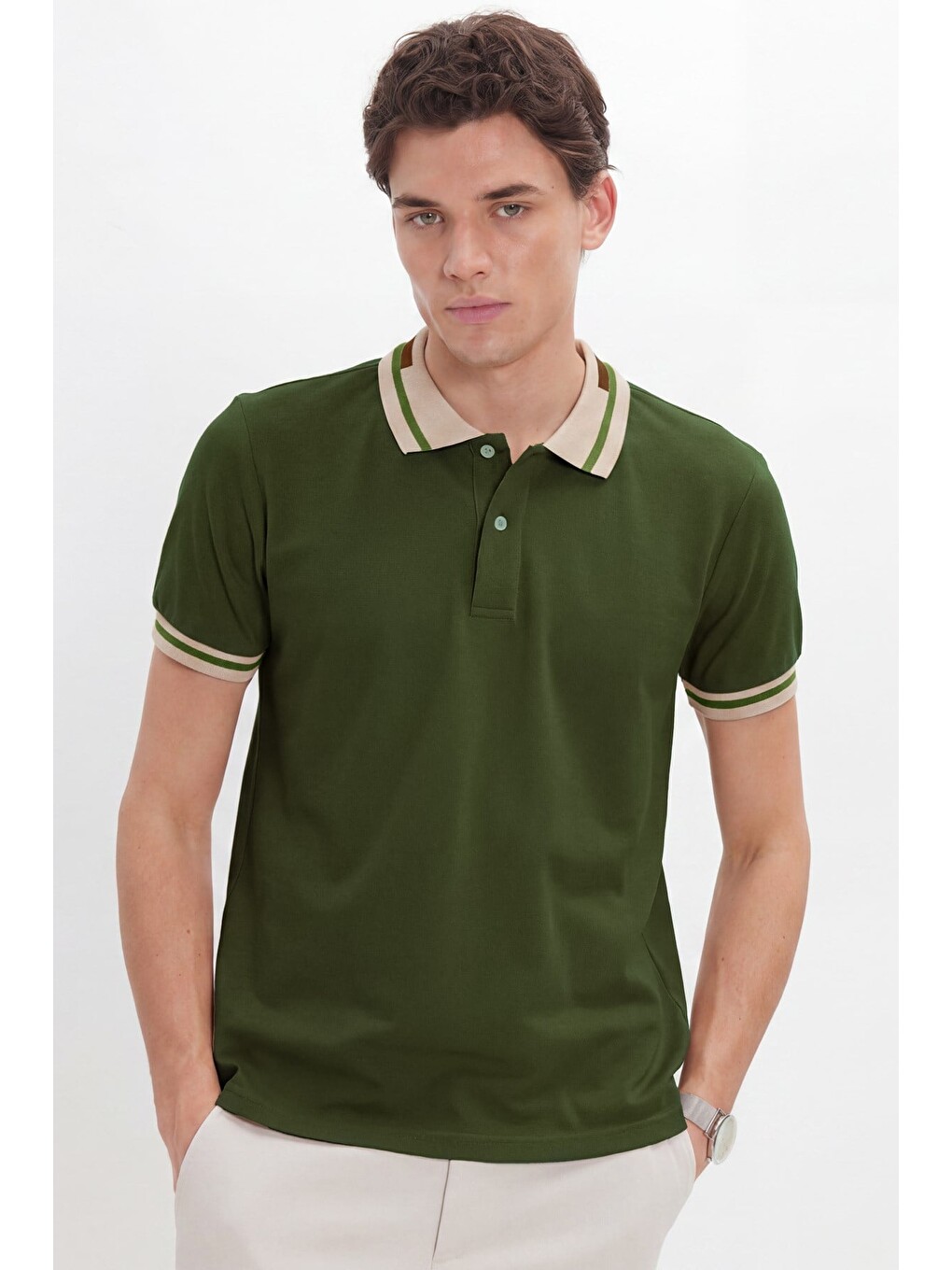 Erkek Slim Fit Dar Kesim %100 Pamuk Düz Pike Yaka Ve Kol Detaylı Haki Polo Yaka Tişört