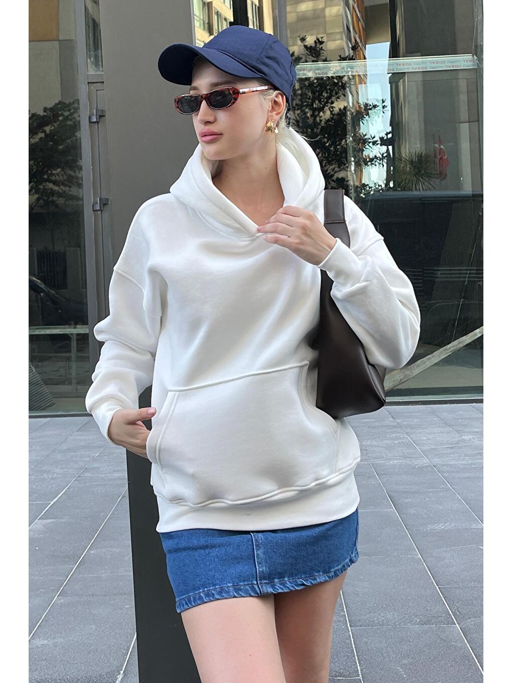 Madmext Ekru Kapüşonlu Şardonlu Oversize Cepli Sweatshirt MG2206