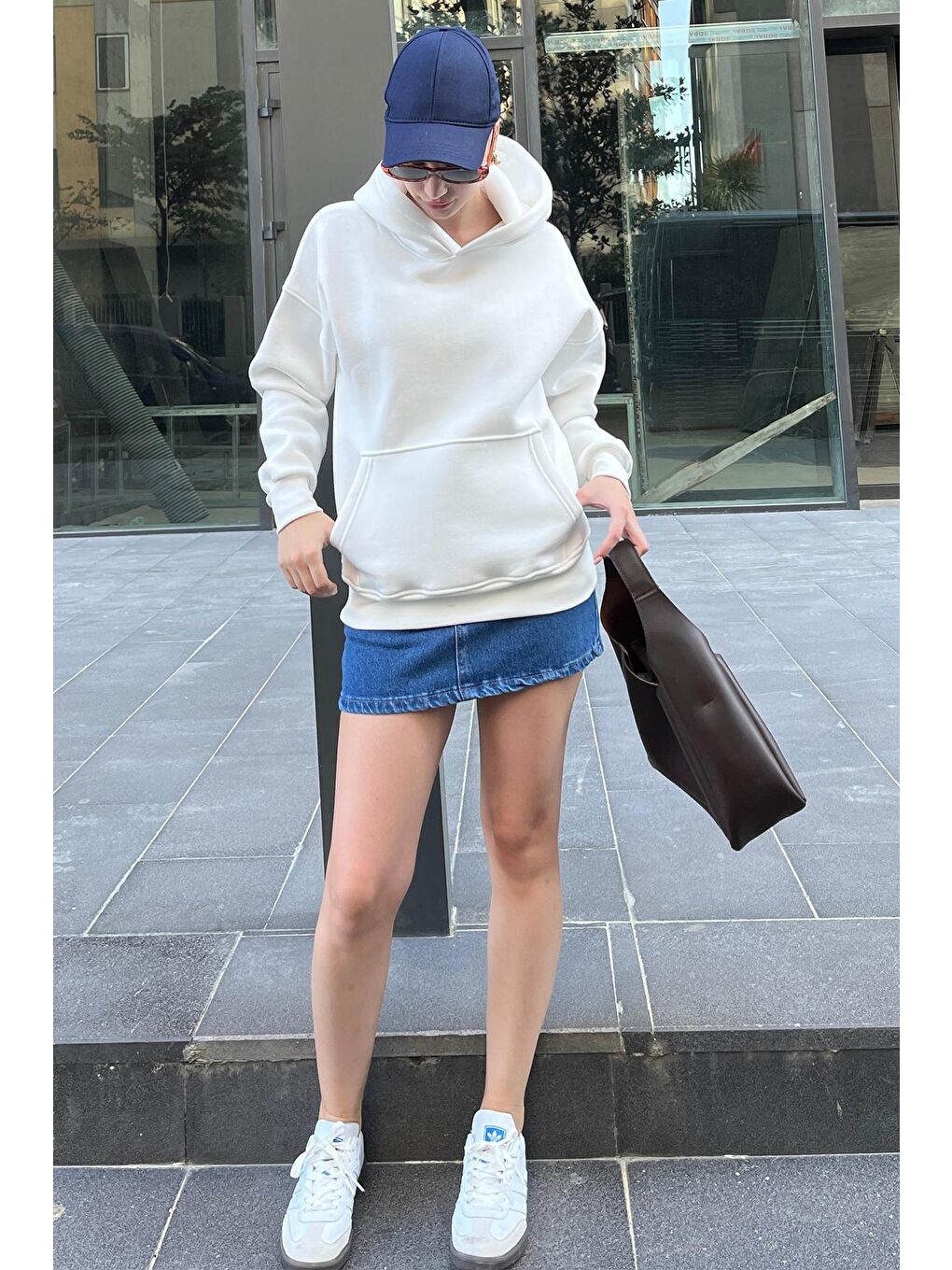 Madmext Ekru Kapüşonlu Şardonlu Oversize Cepli Sweatshirt MG2206 - 4