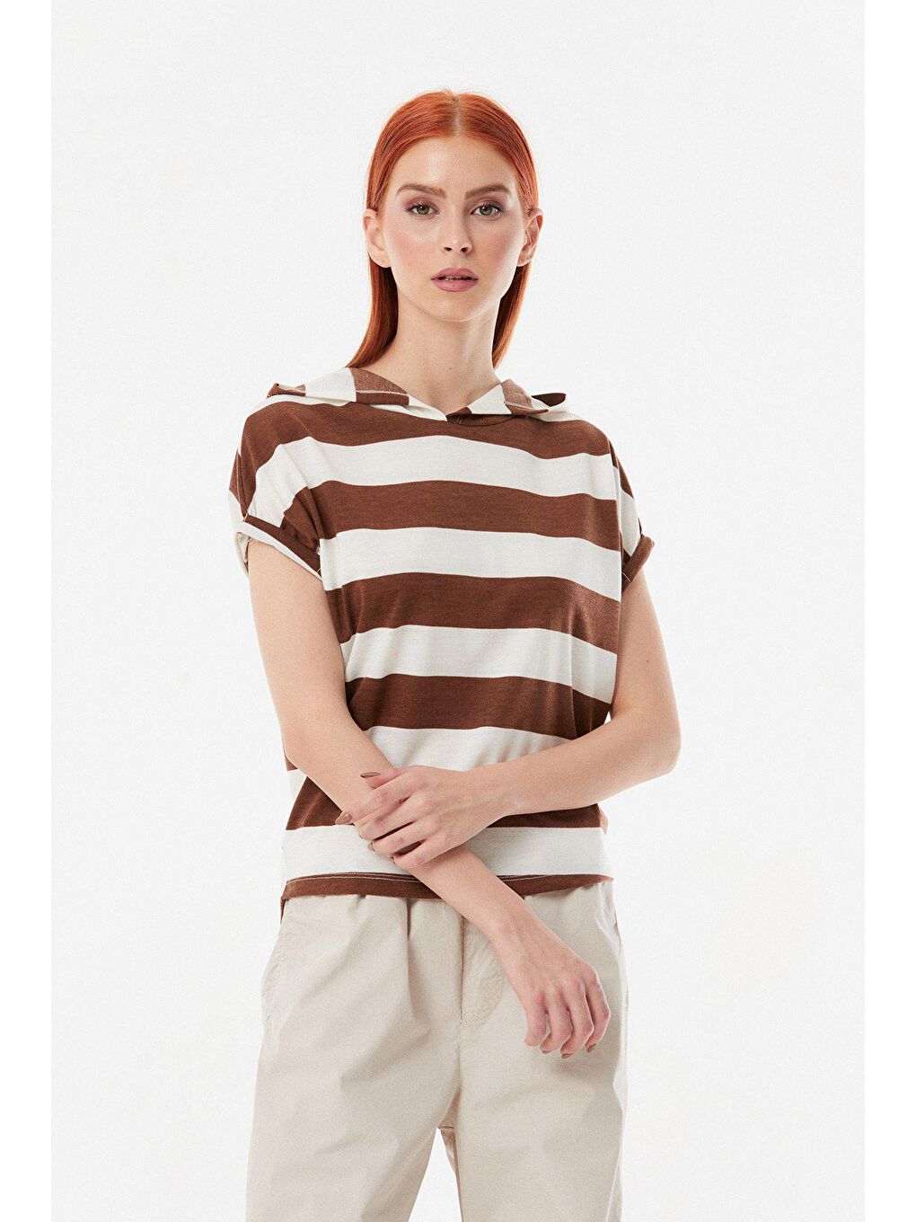 Kahverengi Çizgili Kapüşonlu Oversize Tişört-2