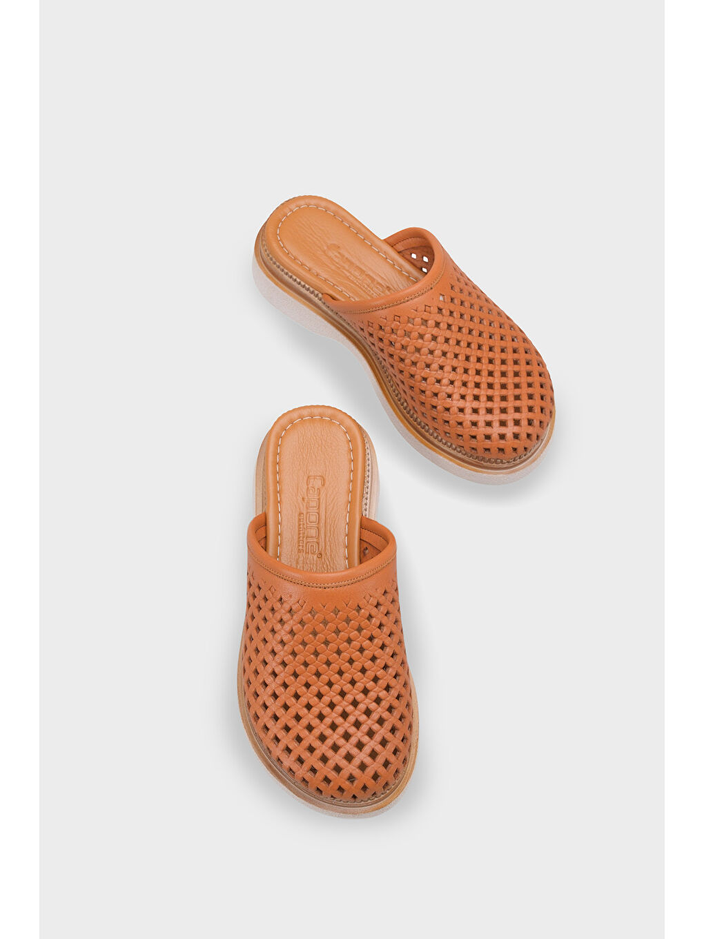 Kahverengi Madelle Hakiki Deri Dolgu Topuk Zımbalı Kadın Sabo-5