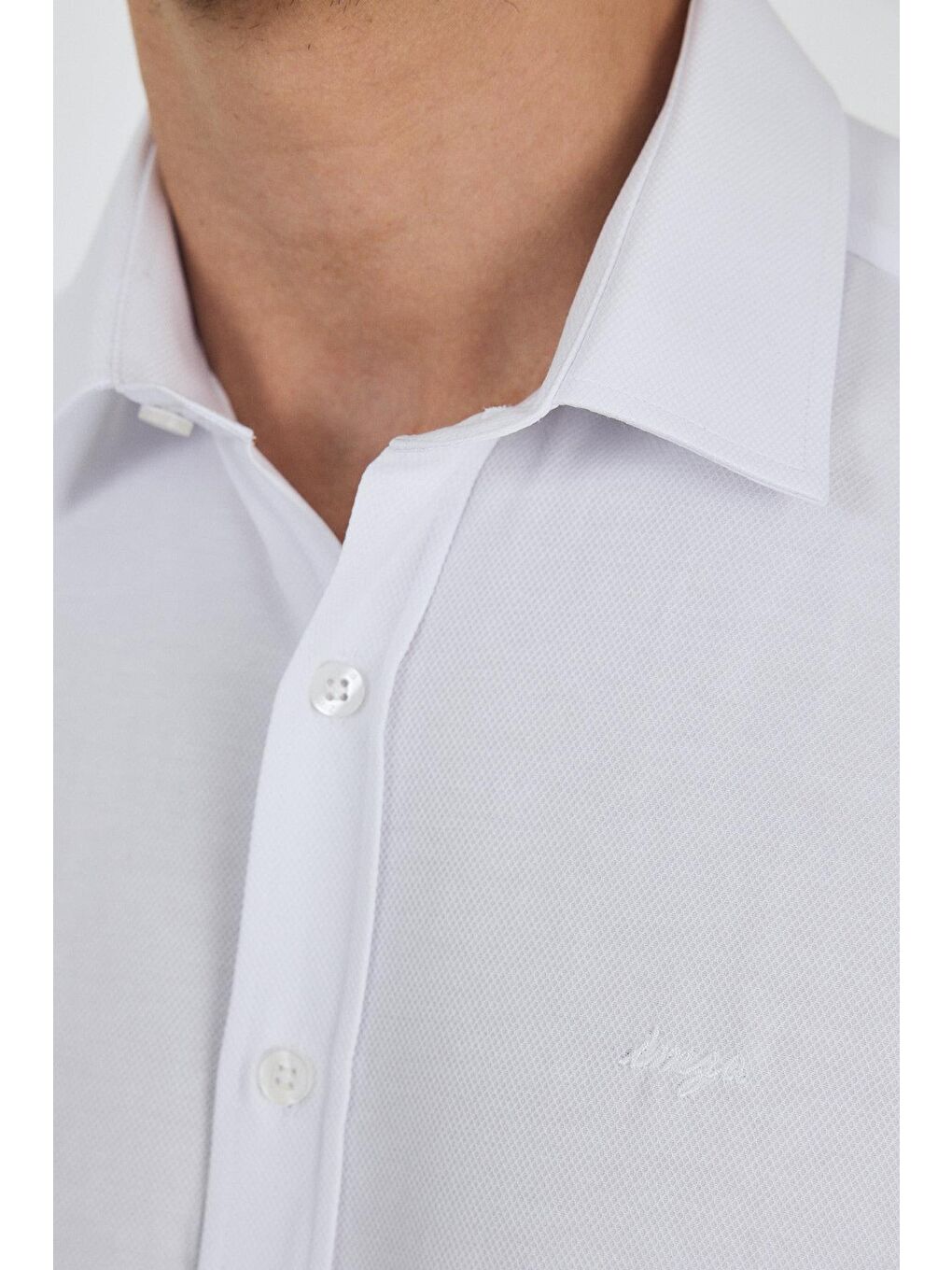 Beyaz Uzun Kol Desenli Armürlü Sert Yaka Cepsiz Pamuklu Classic Slim Fit Gömlek 1004250185-3